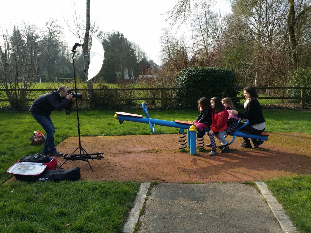 Séance photo avec Shorena et ses trois filles dans un parc